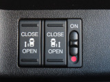 パワースライドドアは運転席からもワンタッチ操作が可能です♪
