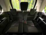 3列目シートはもちろん状態良好☆大人でもゆったりと座って頂けますので、大人数でのお出かけもラクラクです♪ご家族で、気の知れた仲間で、ドライブに行くのが楽しみですね♪