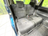 後部座席も気になるようなキズ・汚れやへたり等、大きなダメージはなく、良好な状態です。