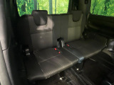 3列目シートはもちろん状態良好☆大人でもゆったりと座って頂けますので、大人数でのお出かけもラクラクです♪ご家族で、気の知れた仲間で、ドライブに行くのが楽しみですね♪