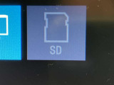 音楽SDカード入ります。