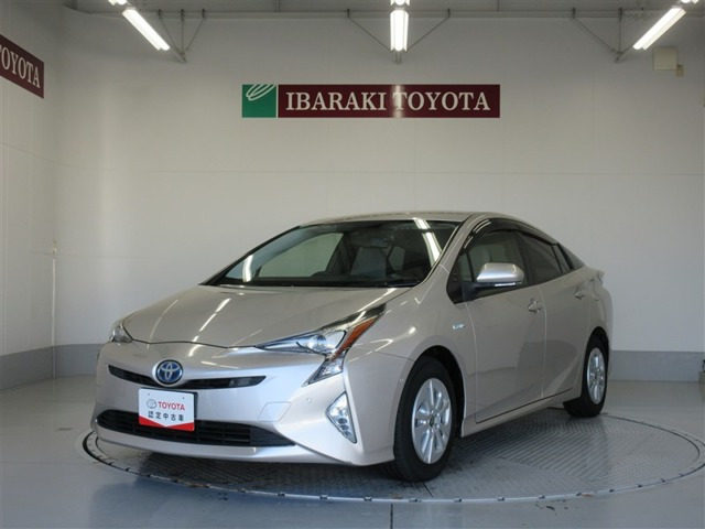 プリウス 1.8 S セーフティ プラス