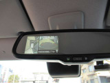 『ディスプレイ付きミラー』はとっても便利♪♪ アラウンドビューモニターの映像をバックミラーに表示します♪♪