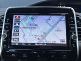 純正ナビ装備。大画面で操作もしやすく、カメラ映像も見やすいですよ♪