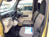運転席シートにはシートヒーターが装備されています。