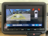 カラービジョンとガイドラインで見やすいバックモニターと障害物センサーで車庫入れも楽ちんです♪