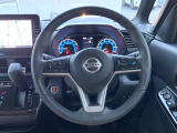 ステアリングも使用感が少なく、きれいな状態となっております♪