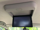 【11インチ フリップダウンモニター】大画面モニターで後席でもエンタメをお楽しみいただけます。小さなお子様にも大人気の装備です♪