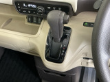 発進時から滑らかに加速する無段階変速のCVTはストップ&ゴーの多い街の中も快適です