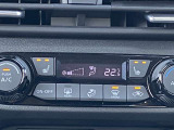 運転席、助手席にシートヒーターが装備、冬場の寒いときに役立ちます。