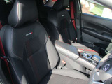 フロントシートです。座り心地もバッチリです。