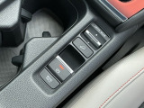 パーキングブレーキはスマートな電子制御式と合わせて渋滞時等にブレーキペダルから足を離しても停車状態を保持してくれるオートブレーキホールド機能で運転が楽になります。スタートはアクセルペダルを踏むだけ