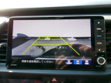駐車時に後方がリアルタイム映像で確認できます。大型商業施設や立体駐車場での駐車時や、夜間のバック時に大活躍!運転スキルに関わらず、今や必須となった装備のひとつです!