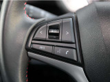 便利なステアリングスイッチ装備です。