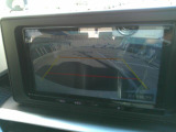 バックカメラを装備しております。駐車時に大変役立ちますよ♪運転が苦手な方の味方になってくれます。