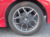16インチアルミホイール!!格好良くてホイールがあなたの愛車をいっそう輝かせます☆