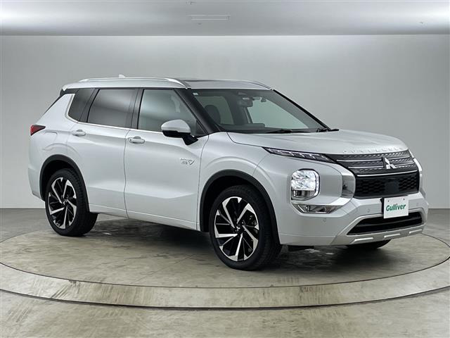 三菱 アウトランダー 