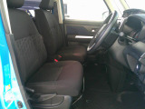 フロントシートも状態良好ですよ。大きな汚れもなく、安心です。座り心地もいいですよ。