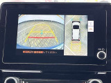 狭い駐車場や立体駐車場などもリアルに映るバックガイドモニター付でラクラク駐車♪(パノラミックビューモニター付)