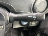 【オートライト】周りの明るさに応じて自動でヘッドライトの点灯・消灯ができる機能です!ライトの付け忘れ・消し忘れなどが無くなり、雨の日や夕方の走行も安心!トンネル通過時も便利ですね♪