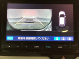 バックでの車庫入れも安心です! リアカメラが付いているバックモニター付のナビを装備しております。バンパーについているソナーや、操作線もついており距離感も画面から確認できます。