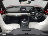 ロードスター 1.5 S レザーパッケージ ホワイトセレクション 