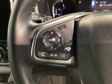 ステアリングにオーディオ操作スイッチが付いています。オーディオ画面に直接タッチしなくても操作が出来ますので、運転に集中できます。