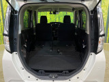 後席を格納すると、これだけの広さが!シーンに合わせたシートアレンジで、大きな荷物も積むことが出来ます♪