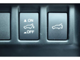 パワーリヤゲートインナースイッチで運転席からもリヤゲートの開閉操作が可能です。