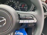 マツダ・レーダークルーズコントロール(MRCC)を搭載。車間距離や速度を指一本で設定・操作可能です。アクティブ・ドライビング・ディスプレイで目線を真っ直ぐのまま、安全にスピードを確認できます!