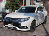 【中古車情報】三菱 アウトランダーPHEV 2.0 G セイフティパッケージ 4WD 全方位カメラ メモリーナビ フルセグ の中古車詳細（走行距離：6.8万km、カラー：ホワイトパール、販売地域：神奈川県海老名市門沢橋）