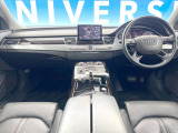 A8 4.0 TFSI クワトロ 4WD 