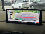 【360&deg;ビューモニター】専用のカメラにより、上から見下ろしたような視点で360度クルマの周囲を確認することができます☆死角部分も確認しやすく、狭い場所での切り返しや駐車もスムーズに行えます。