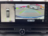 上空から見下ろしているかのように駐車できるアラウンドビューモニター