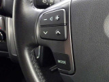 ステアリングスイッチ装備!運転しながら手元でオーディオの操作などができます。