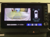 バックをするとき自動でリアの様子が映る『リアカメラ』付き! 画面で確認しながらバックが出来るので駐車の時も安心です。