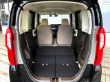普段のお買い物や通勤、送迎等に十分な荷室スペースを確保しております。セカンドシートを倒すと、大きな荷物の積載も可能です♪