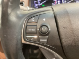ステアリングにオーディオ操作スイッチが付いています。オーディオ画面に直接タッチしなくても操作が出来ますので、運転に集中できます。