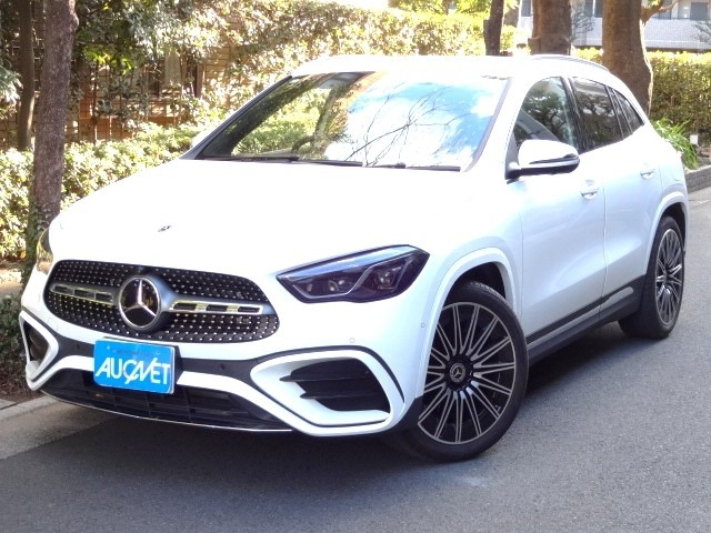 GLAクラスGLA200d 4マチック AMGライン 4WD