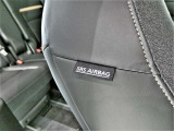 【SRSサイドエアバッグ】車両側面から強い衝撃を受けたとき、衝撃を受けた側のSRSサイドエアバッグが瞬時に膨らみ、乗員の主に胸部にかかる衝撃を緩和するシステムです☆