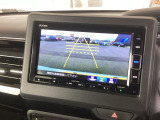 バックモニター付きで、車庫入れやバック時の後方確認をサポート。