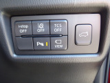 リアゲートの開閉は運転席からのスイッチ操作も可能です。