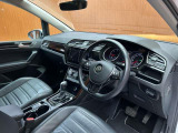ゴルフトゥーラン TDI プレミアム 本革シート サンルーフ