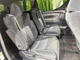 後部座席も気になるようなキズ・汚れやへたり等、大きなダメージはなく、良好な状態です。