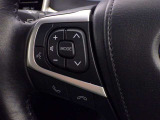 ステアリングスイッチ装備!運転しながら手元でオーディオの操作などができます。