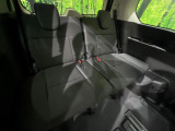 3列目シートはもちろん状態良好☆大人でもゆったりと座って頂けますので、大人数でのお出かけもラクラクです♪ご家族で、気の知れた仲間で、ドライブに行くのが楽しみですね♪