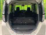普段のお買い物や通勤、送迎等に十分な荷室スペースを確保しております。セカンドシートを倒すと、大きな荷物の積載も可能です♪