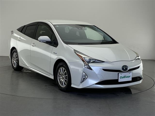 プリウス 1.8 S E-Four 4WD 修復歴無し