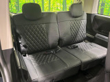 3列目シートはもちろん状態良好☆大人でもゆったりと座って頂けますので、大人数でのお出かけもラクラクです♪ご家族で、気の知れた仲間で、ドライブに行くのが楽しみですね♪