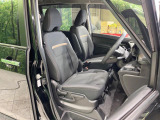 運転席シート廻りは使用感も少なく、良好な状態となっています。丁寧に使われていたことがよくわかりますね。